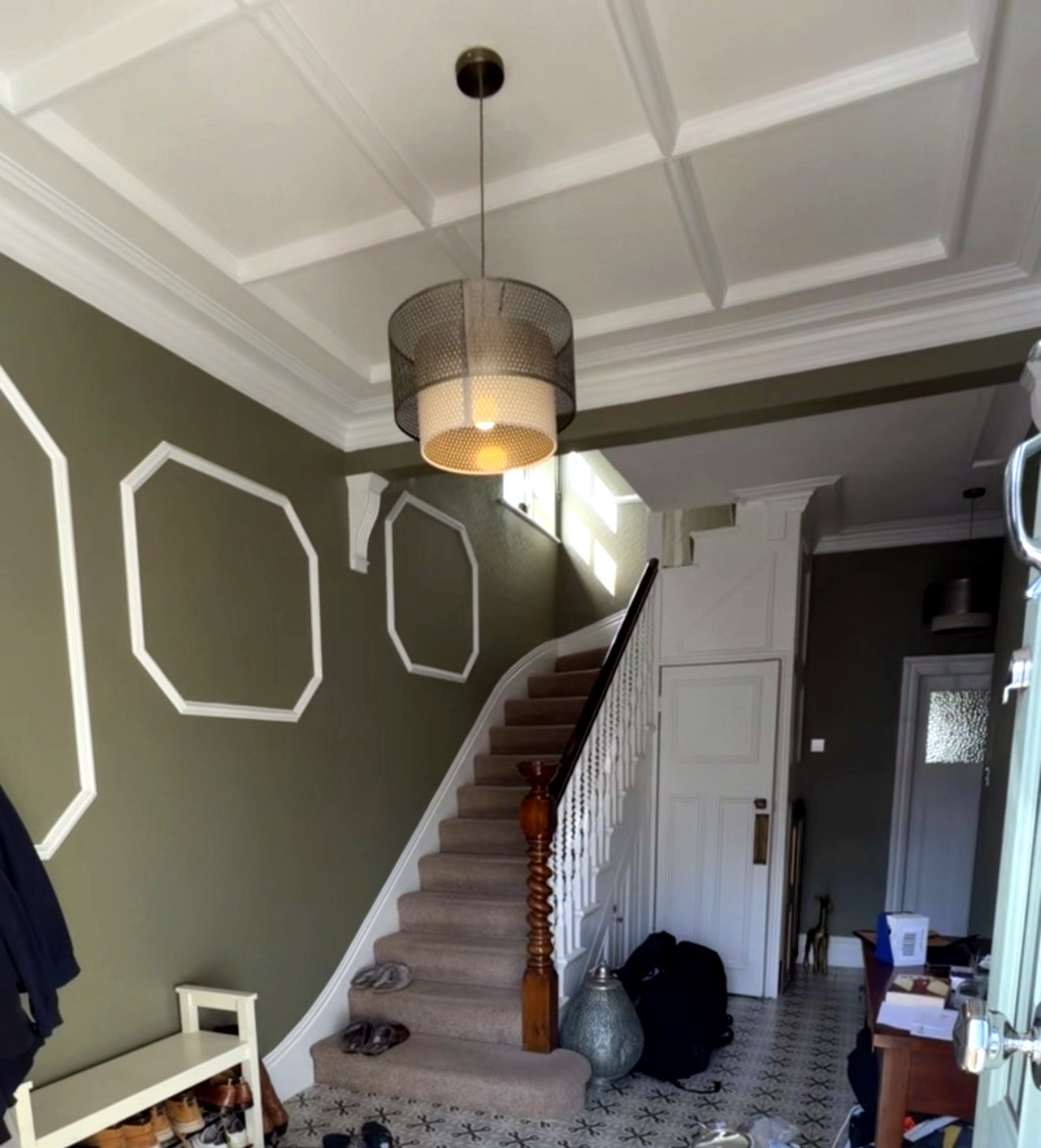 Interior staircase decorating